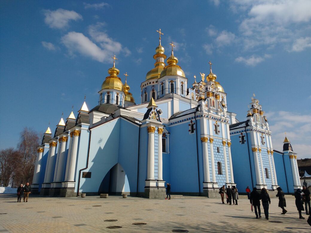St.-Michaels-Kloster in Kyiv mit goldenen Kuppeln